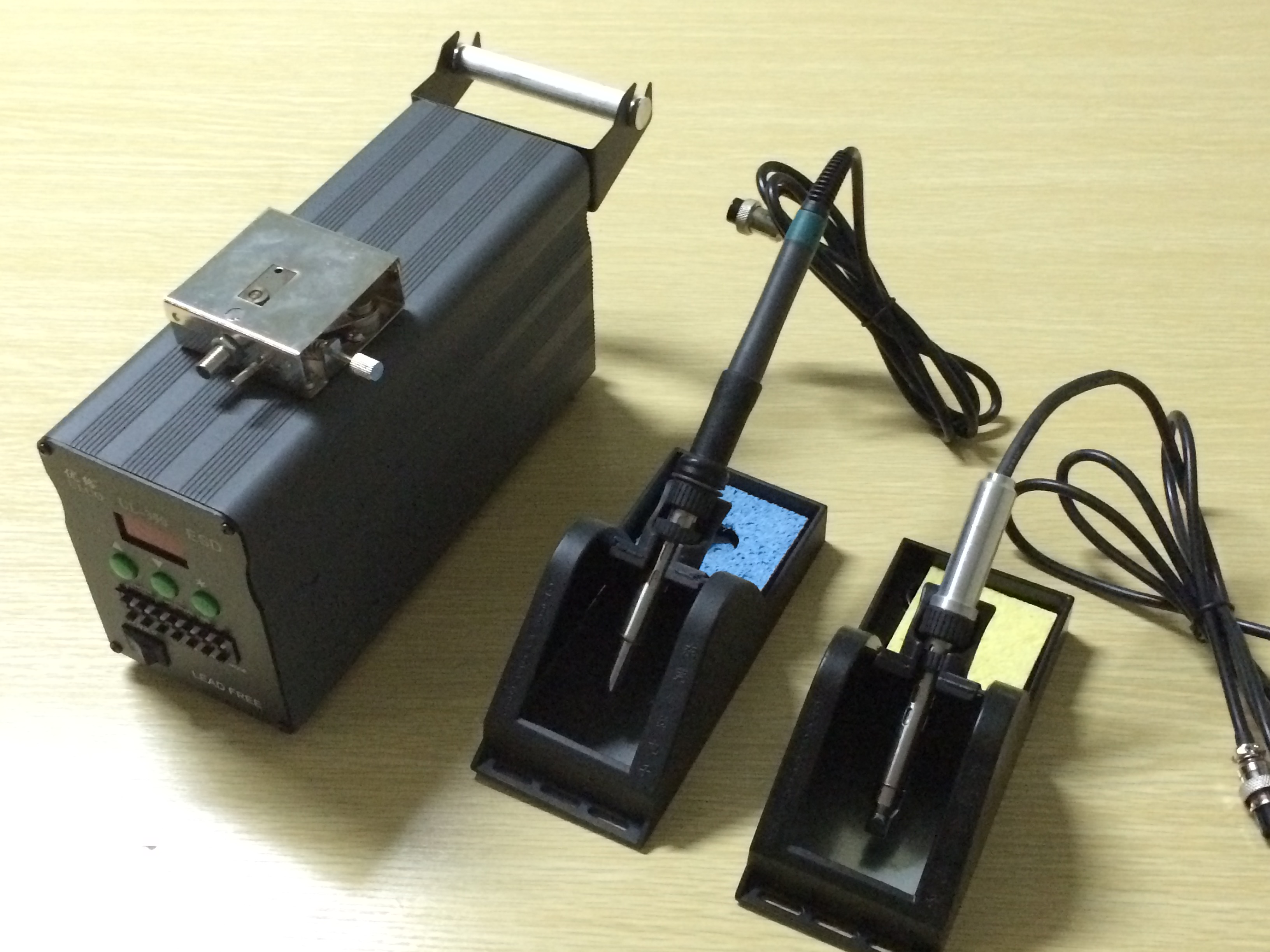 自動(dòng)出錫焊臺 150W